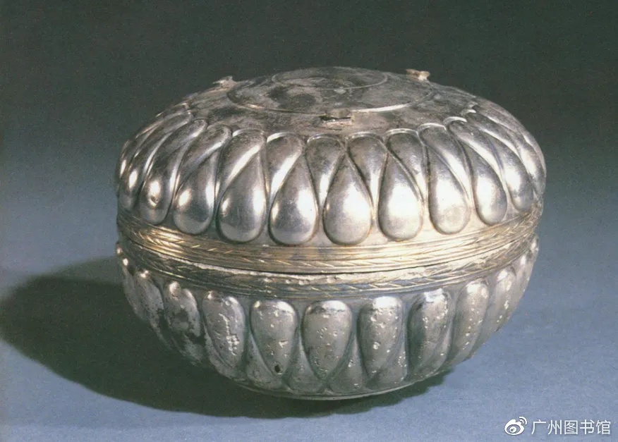 南越王博物院西汉银盒外观细节_1