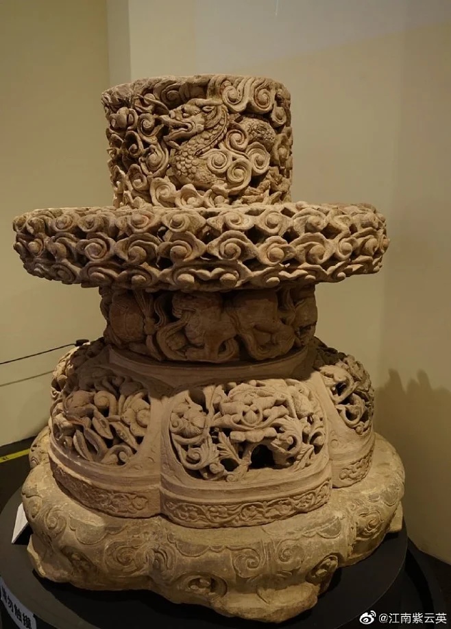 大足石刻博物馆明成化香炉镂空双狮戏球飞龙纹_1