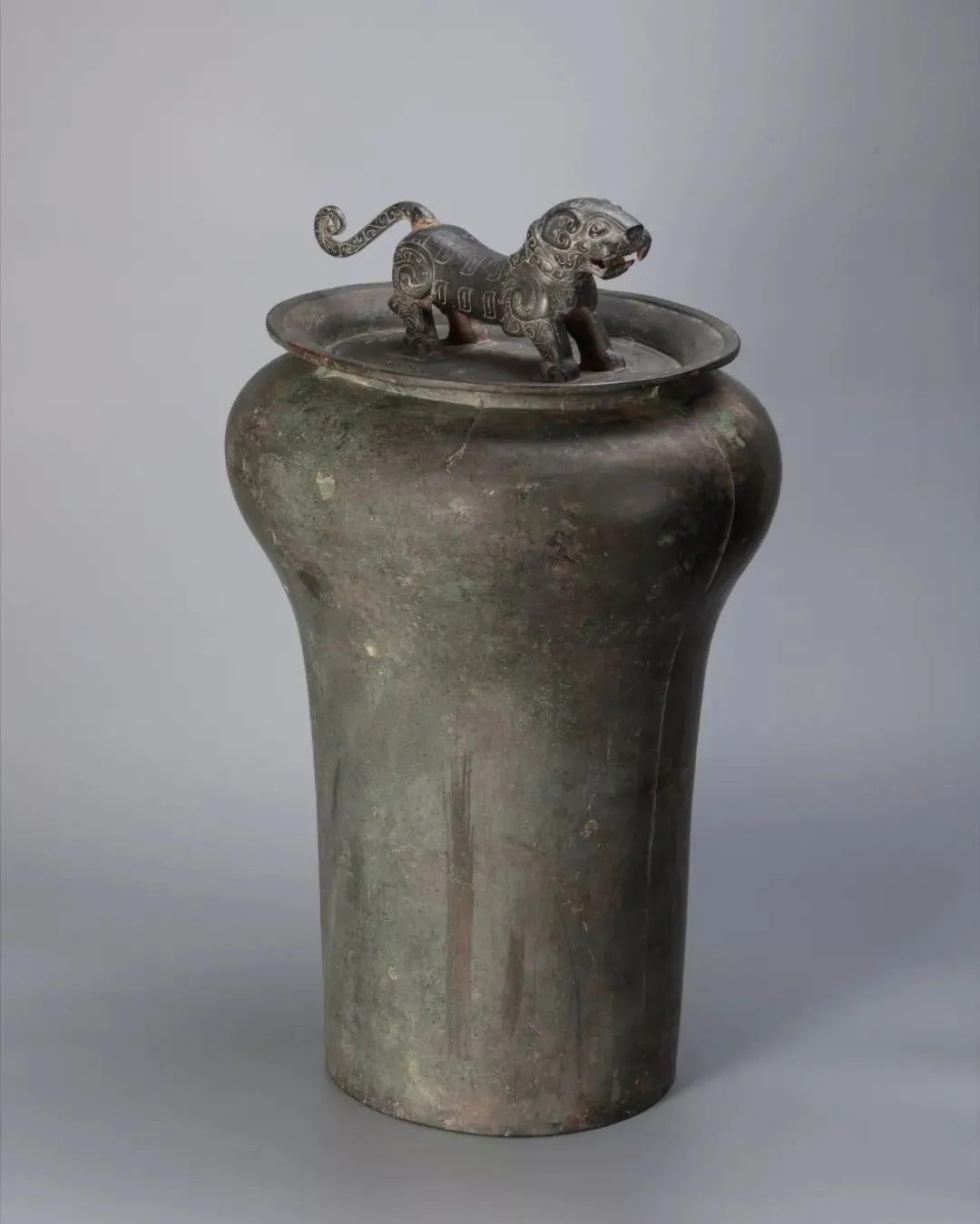 重庆中国三峡博物馆战国虎钮錞于整体鼓形器身展示_2