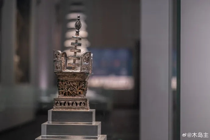 浙江省博物馆鎏金纯银阿育王塔塔身细节清晰结构完整_1