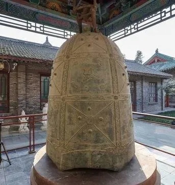 唐代景云钟青铜钟体与纹饰庭院陈列_2
