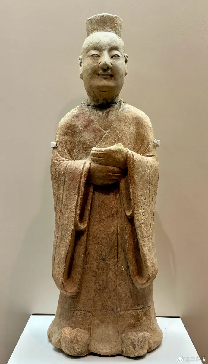 五代刘华墓陶俑立像面部细节_1