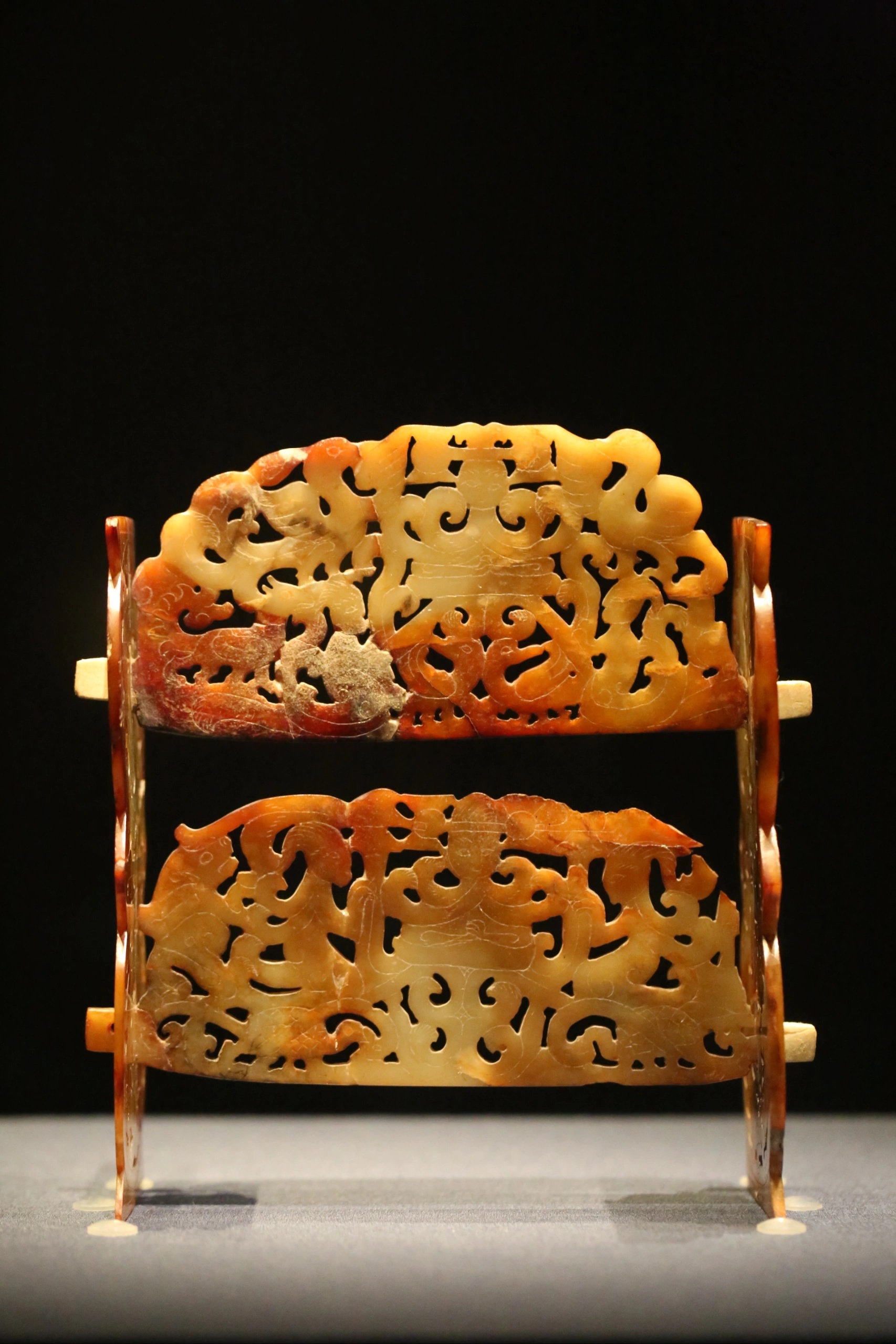 定州博物馆透雕神仙故事玉座屏展现西王母双层镂空雕刻_1