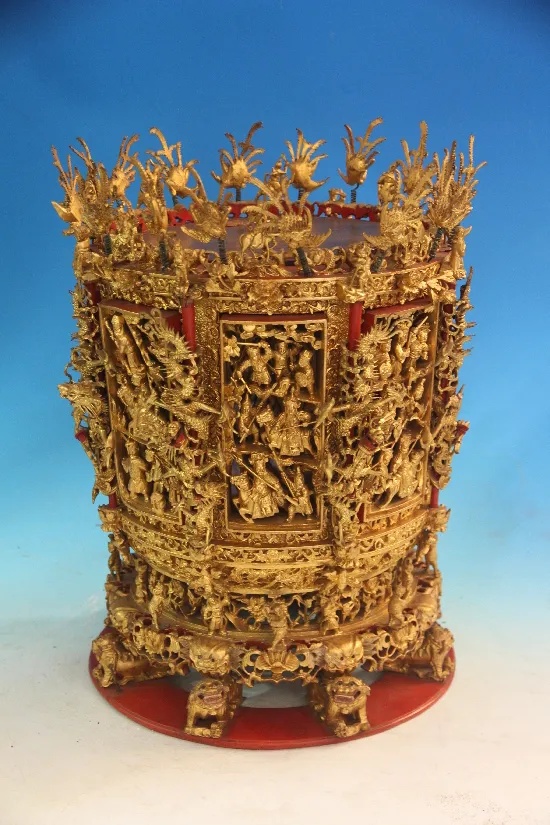福建民俗博物馆金漆木雕人物果盒展现八面宫灯造型与三国人物雕刻_1