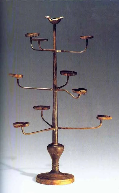 广西博物馆扶桑树形铜灯九枝金鸟造型青铜器_1