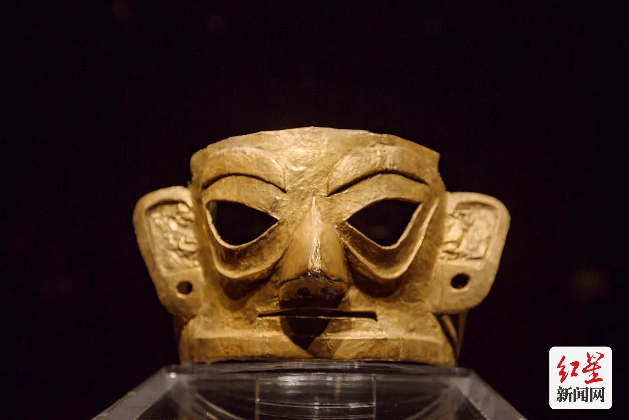 金色面具文物展现古蜀文化典型特征_2
