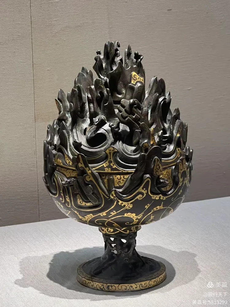 河北博物院错金铜博山炉展现西汉青铜镂雕山峦与错金纹饰_1