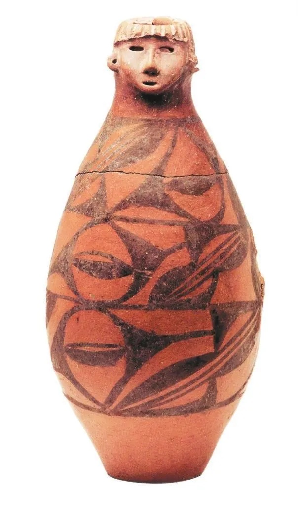 人头形器口彩陶瓶展现仰韶文化女性形象_1