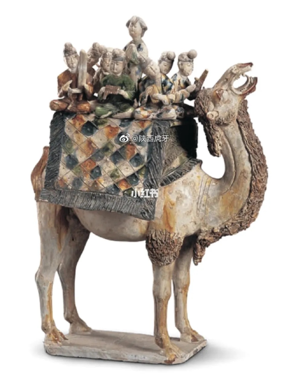 骆驼背载乐队三彩俑展现丝路文化_2