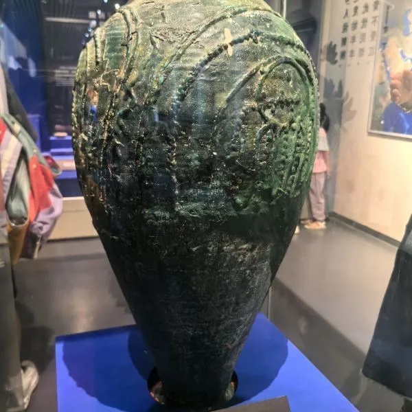 泉州海外交通史博物馆藏唐代孔雀绿釉大瓶_1